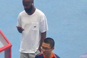 Kaiyun开云官方网站中国登录-海牛队史最昂贵外援？记者：兰克尔-泽半年薪水高达50万美元